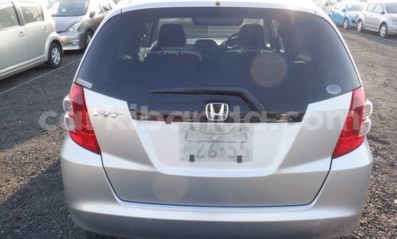 Gura Imported Honda FIT Silver Imodoka i Kampala mu Uganda Gura Imported Honda FIT Silver Imodoka i Kampala mu Uganda