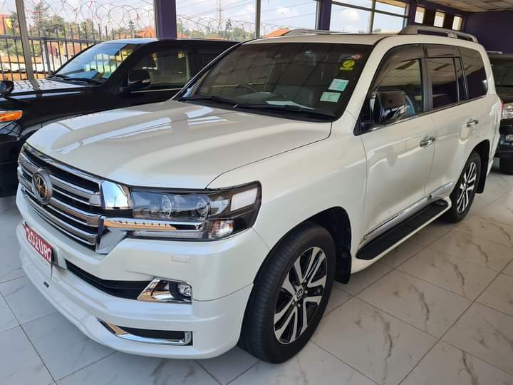 Buy used toyota land cruiser white car in kampala in uganda