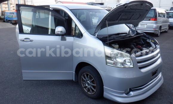 Buy Import Toyota Noah Silver Car in Kampala in Uganda Buy Import Toyota Noah Silver Car in Kampala in Uganda