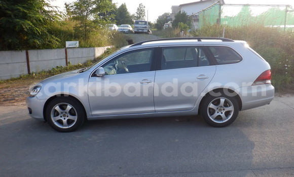 Gura Imported Volkswagen Golf Silver Imodoka i Kampala mu Uganda Gura Imported Volkswagen Golf Silver Imodoka i Kampala mu Uganda