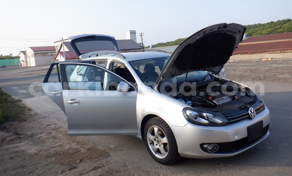 Gura Imported Volkswagen Golf Silver Imodoka i Kampala mu Uganda Gura Imported Volkswagen Golf Silver Imodoka i Kampala mu Uganda