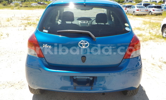 Gura Imported Toyota Vitz Blue Imodoka i Kampala mu Uganda Gura Imported Toyota Vitz Blue Imodoka i Kampala mu Uganda