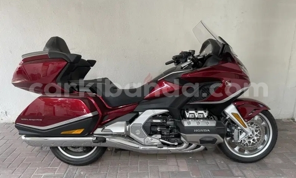 Buy Used Honda GOLD WING Red Bike in Kampala in Uganda Buy Used Honda GOLD WING Red Bike in Kampala in Uganda