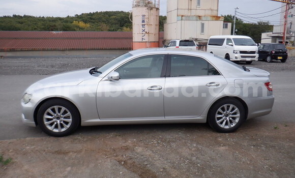 Gura Imported Toyota Mark X Silver Imodoka i Kampala mu Uganda Gura Imported Toyota Mark X Silver Imodoka i Kampala mu Uganda