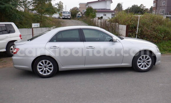 Gura Imported Toyota Mark X Silver Imodoka i Kampala mu Uganda Gura Imported Toyota Mark X Silver Imodoka i Kampala mu Uganda