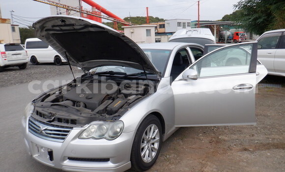 Gura Imported Toyota Mark X Silver Imodoka i Kampala mu Uganda Gura Imported Toyota Mark X Silver Imodoka i Kampala mu Uganda