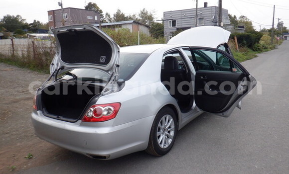 Gura Imported Toyota Mark X Silver Imodoka i Kampala mu Uganda Gura Imported Toyota Mark X Silver Imodoka i Kampala mu Uganda