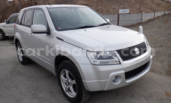 Gura Imported Suzuki Escudo Silver Imodoka i Kampala mu Uganda Gura Imported Suzuki Escudo Silver Imodoka i Kampala mu Uganda