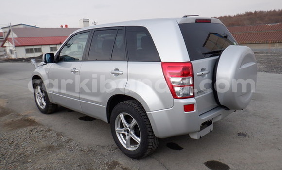Gura Imported Suzuki Escudo Silver Imodoka i Kampala mu Uganda Gura Imported Suzuki Escudo Silver Imodoka i Kampala mu Uganda
