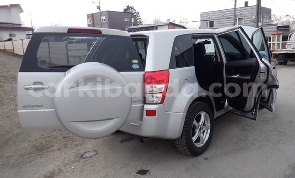 Gura Imported Suzuki Escudo Silver Imodoka i Kampala mu Uganda Gura Imported Suzuki Escudo Silver Imodoka i Kampala mu Uganda