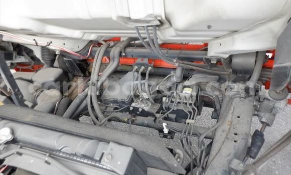 Gura Imported Mazda 1000 Red Imodoka i Kampala mu Uganda Gura Imported Mazda 1000 Red Imodoka i Kampala mu Uganda