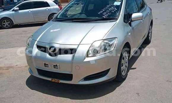 Nunua Ilio tumika Toyota Auris Fedha Gari ndani ya Kampala nchini Uganda Nunua Ilio tumika Toyota Auris Fedha Gari ndani ya Kampala nchini Uganda