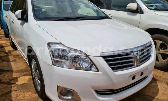 Acheter Occasion Voiture Toyota Premio Blanc à Kampala, Ouganda