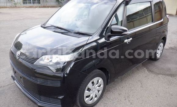 Gura Imported Toyota Spade Black Imodoka i Kampala mu Uganda Gura Imported Toyota Spade Black Imodoka i Kampala mu Uganda