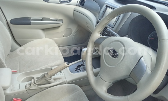 Acheter Import Voiture Subaru Impreza Blanc à Kampala, Ouganda Acheter Import Voiture Subaru Impreza Blanc à Kampala, Ouganda