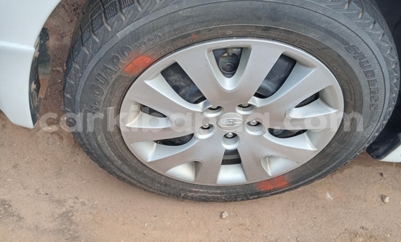 Acheter Import Voiture Subaru Impreza Blanc à Kampala, Ouganda Acheter Import Voiture Subaru Impreza Blanc à Kampala, Ouganda