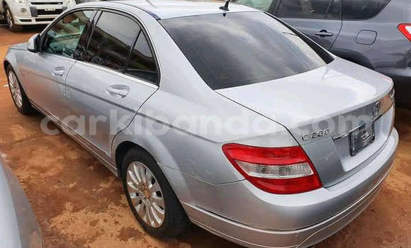 Acheter Import Voiture Mercedes-Benz C-Classe Gris à Kampala, Ouganda Acheter Import Voiture Mercedes-Benz C-Classe Gris à Kampala, Ouganda