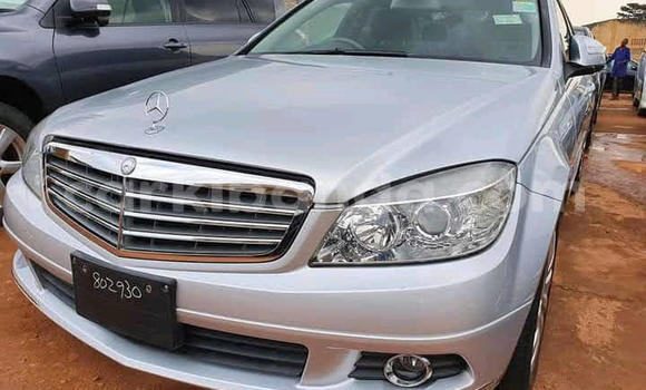 Acheter Import Voiture Mercedes-Benz C-Classe Gris à Kampala, Ouganda Acheter Import Voiture Mercedes-Benz C-Classe Gris à Kampala, Ouganda