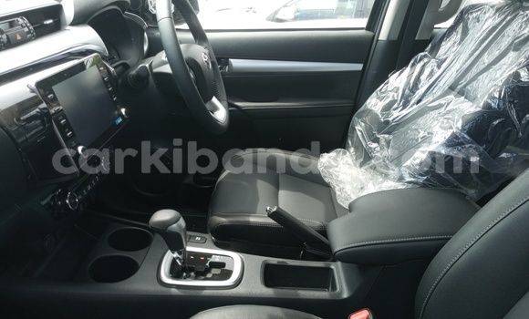 Nunua Mpya Toyota Hilux Nyingine Gari ndani ya Kampala nchini Uganda