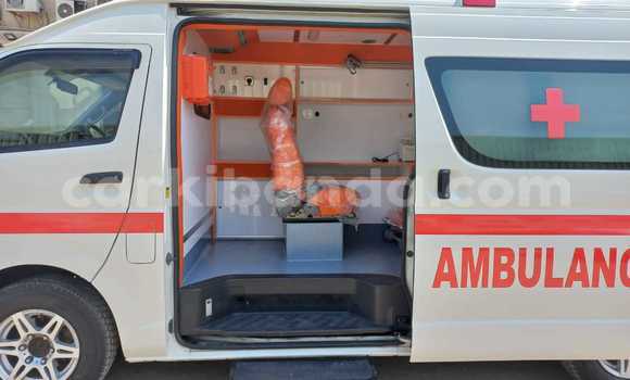 Buy Used Toyota Hiace White Car in Kampala in Uganda Buy Used Toyota Hiace White Car in Kampala in Uganda