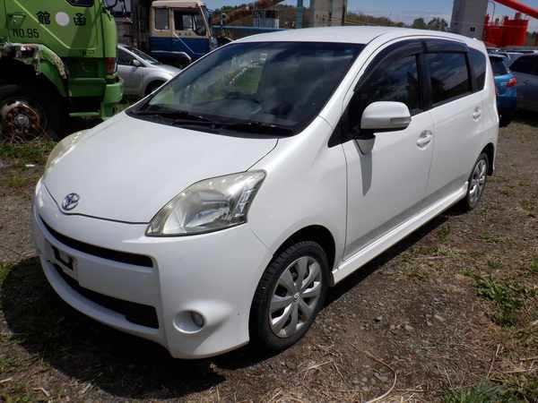 Buy import toyota passo sette white car in kampala in uganda