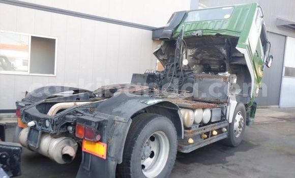 Gura Imported Mitsubishi Van Green Ikamyo i Kampala mu Uganda Gura Imported Mitsubishi Van Green Ikamyo i Kampala mu Uganda