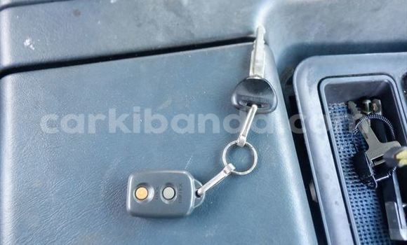 Gura Imported Mitsubishi Van Green Ikamyo i Kampala mu Uganda Gura Imported Mitsubishi Van Green Ikamyo i Kampala mu Uganda