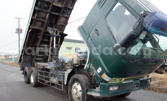 Gura Imported Mitsubishi L400 Green Ikamyo i Kampala mu Uganda Gura Imported Mitsubishi L400 Green Ikamyo i Kampala mu Uganda