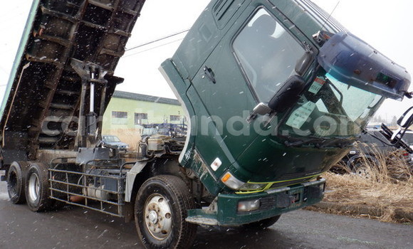 Gura Imported Mitsubishi L400 Green Ikamyo i Kampala mu Uganda Gura Imported Mitsubishi L400 Green Ikamyo i Kampala mu Uganda