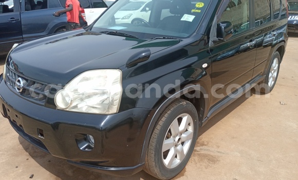 Acheter Import Voiture Nissan X–Trail Noir à Kampala, Ouganda Acheter Import Voiture Nissan X–Trail Noir à Kampala, Ouganda