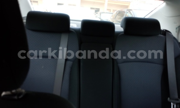 Acheter Import Voiture Lexus IS Blanc à Kampala, Ouganda Acheter Import Voiture Lexus IS Blanc à Kampala, Ouganda