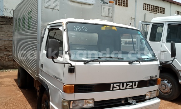 Acheter Import Utilitaire Isuzu FTR 850 Blanc à Kampala, Ouganda Acheter Import Utilitaire Isuzu FTR 850 Blanc à Kampala, Ouganda