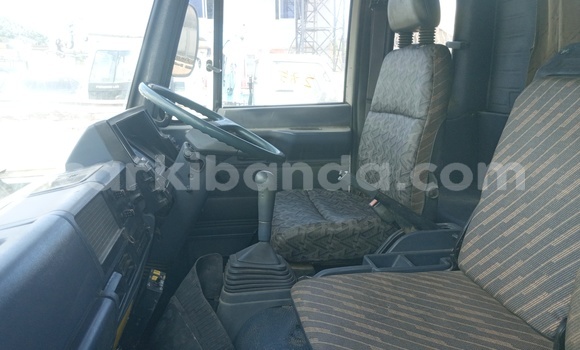 Acheter Import Utilitaire Isuzu FTR 850 Beige à Kampala, Ouganda Acheter Import Utilitaire Isuzu FTR 850 Beige à Kampala, Ouganda