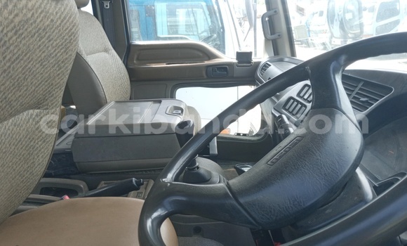 Acheter Import Utilitaire Isuzu FTR 850 Bleu à Kampala, Ouganda Acheter Import Utilitaire Isuzu FTR 850 Bleu à Kampala, Ouganda