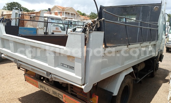 Acheter Import Utilitaire Mitsubishi L400 Blanc à Kampala, Ouganda Acheter Import Utilitaire Mitsubishi L400 Blanc à Kampala, Ouganda