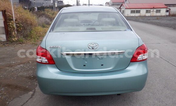 Gura Imported Toyota Belta Blue Imodoka i Kampala mu Uganda Gura Imported Toyota Belta Blue Imodoka i Kampala mu Uganda