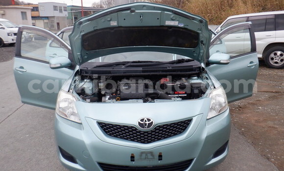 Gura Imported Toyota Belta Blue Imodoka i Kampala mu Uganda Gura Imported Toyota Belta Blue Imodoka i Kampala mu Uganda