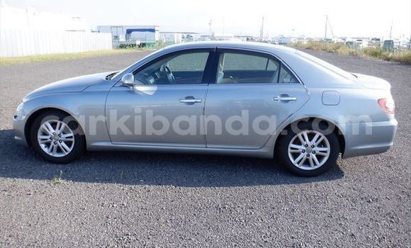 Gura Imported Toyota Mark X Silver Imodoka i Kampala mu Uganda Gura Imported Toyota Mark X Silver Imodoka i Kampala mu Uganda