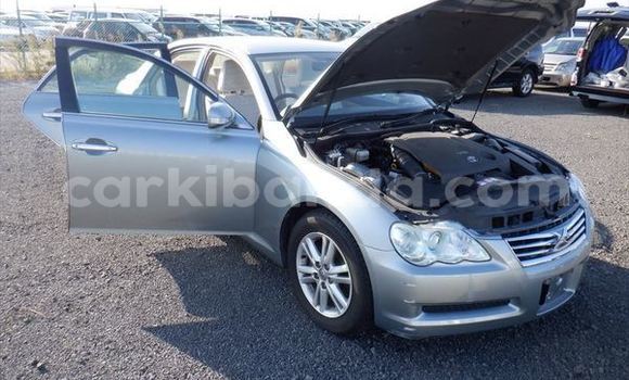 Gura Imported Toyota Mark X Silver Imodoka i Kampala mu Uganda Gura Imported Toyota Mark X Silver Imodoka i Kampala mu Uganda