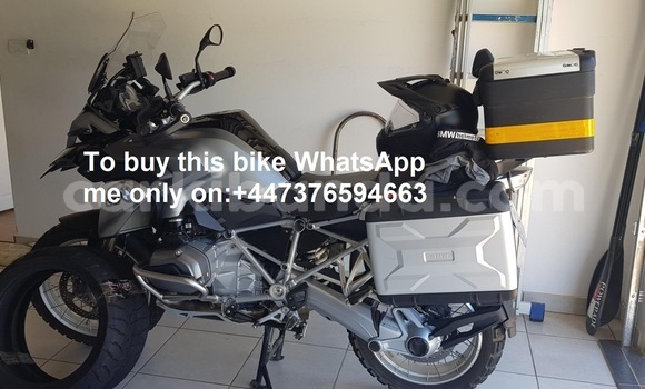 Gura Yakoze BMW R1200GS Adventure Silver Bike i Kampala mu Uganda Gura Yakoze BMW R1200GS Adventure Silver Bike i Kampala mu Uganda