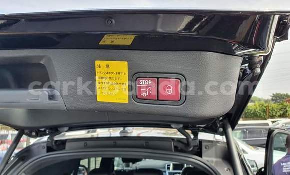 Nunua Ilio tumika Mercedes‒Benz ML–Class Nyeusi Gari ndani ya Kampala nchini Uganda Nunua Ilio tumika Mercedes‒Benz ML–Class Nyeusi Gari ndani ya Kampala nchini Uganda