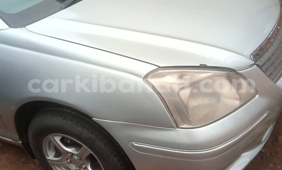 Gura Yakoze Toyota Premio Silver Imodoka i Kampala mu Uganda Gura Yakoze Toyota Premio Silver Imodoka i Kampala mu Uganda