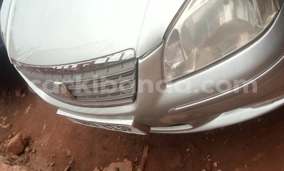 Gura Yakoze Toyota Premio Silver Imodoka i Kampala mu Uganda Gura Yakoze Toyota Premio Silver Imodoka i Kampala mu Uganda