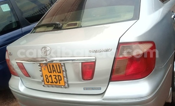 Gura Yakoze Toyota Premio Silver Imodoka i Kampala mu Uganda Gura Yakoze Toyota Premio Silver Imodoka i Kampala mu Uganda