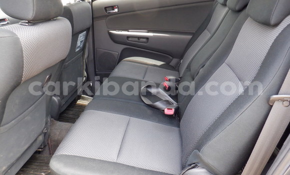 Gura Nshya Toyota Wish Other Imodoka i Kampala mu Uganda Gura Nshya Toyota Wish Other Imodoka i Kampala mu Uganda