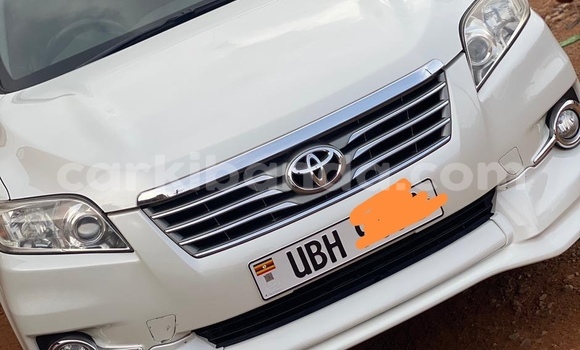 Buy Used Toyota Vanguard White Car in Kampala in Uganda