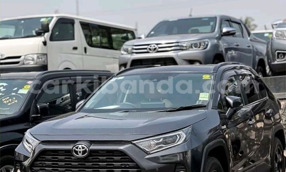 Gura Nshya Toyota RAV4 Black Imodoka i Kampala mu Uganda Gura Nshya Toyota RAV4 Black Imodoka i Kampala mu Uganda