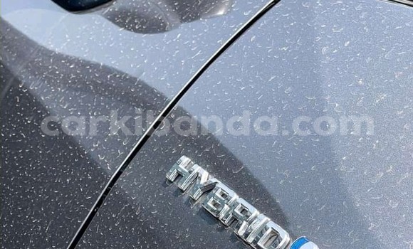 Gura Nshya Toyota RAV4 Black Imodoka i Kampala mu Uganda Gura Nshya Toyota RAV4 Black Imodoka i Kampala mu Uganda