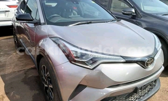 Acheter Neuf Voiture Toyota C-HR Gris à Kampala, Ouganda