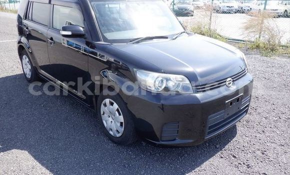 Gura Nshya Toyota Corolla Rumion Black Imodoka i Kampala mu Uganda Gura Nshya Toyota Corolla Rumion Black Imodoka i Kampala mu Uganda